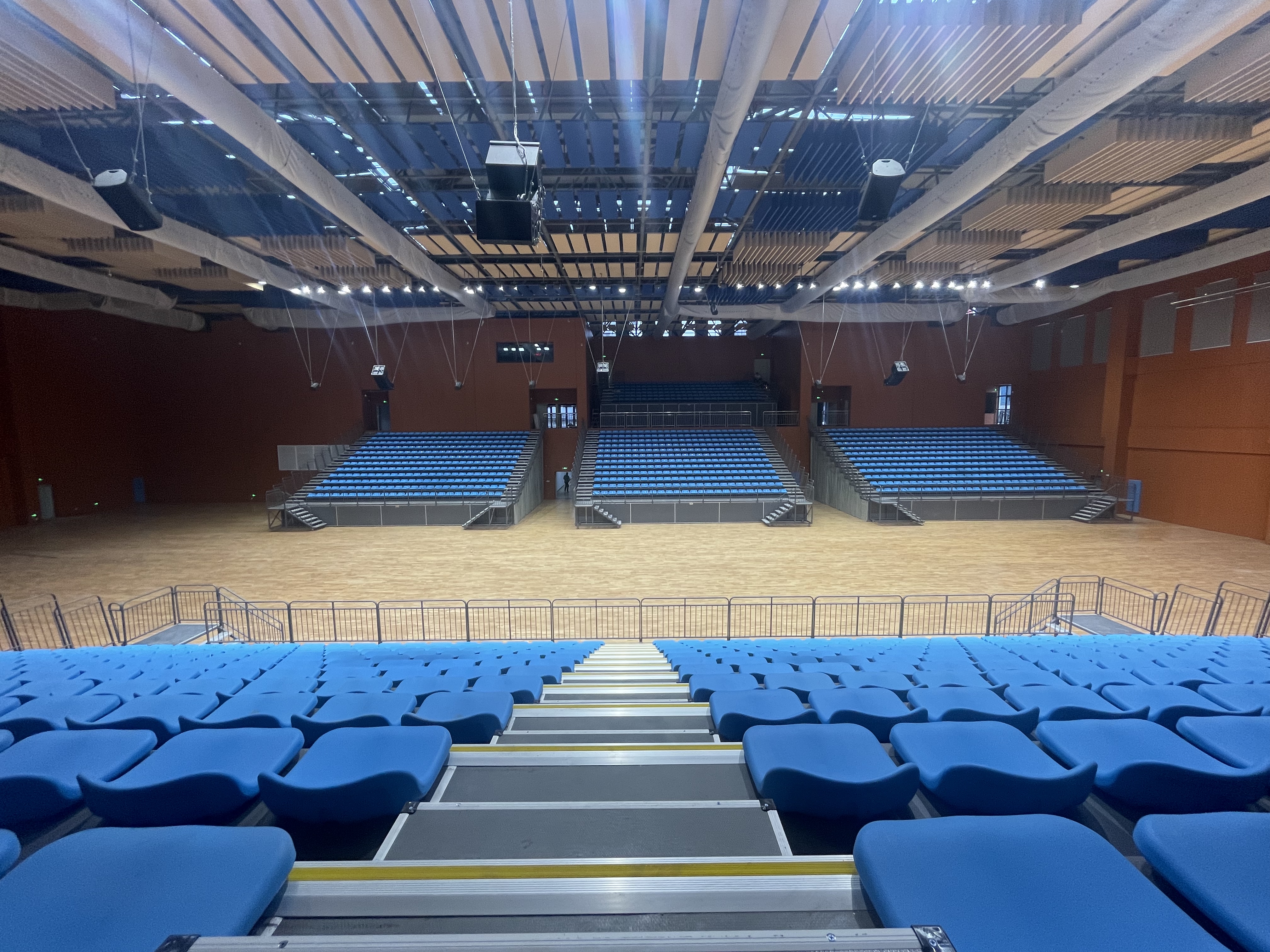 湖南省第十四屆省運會乒乓球賽場（岳陽市第十四中學(xué)體育館）