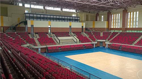 專業(yè)看臺座椅如何制造？四大核心步驟揭秘